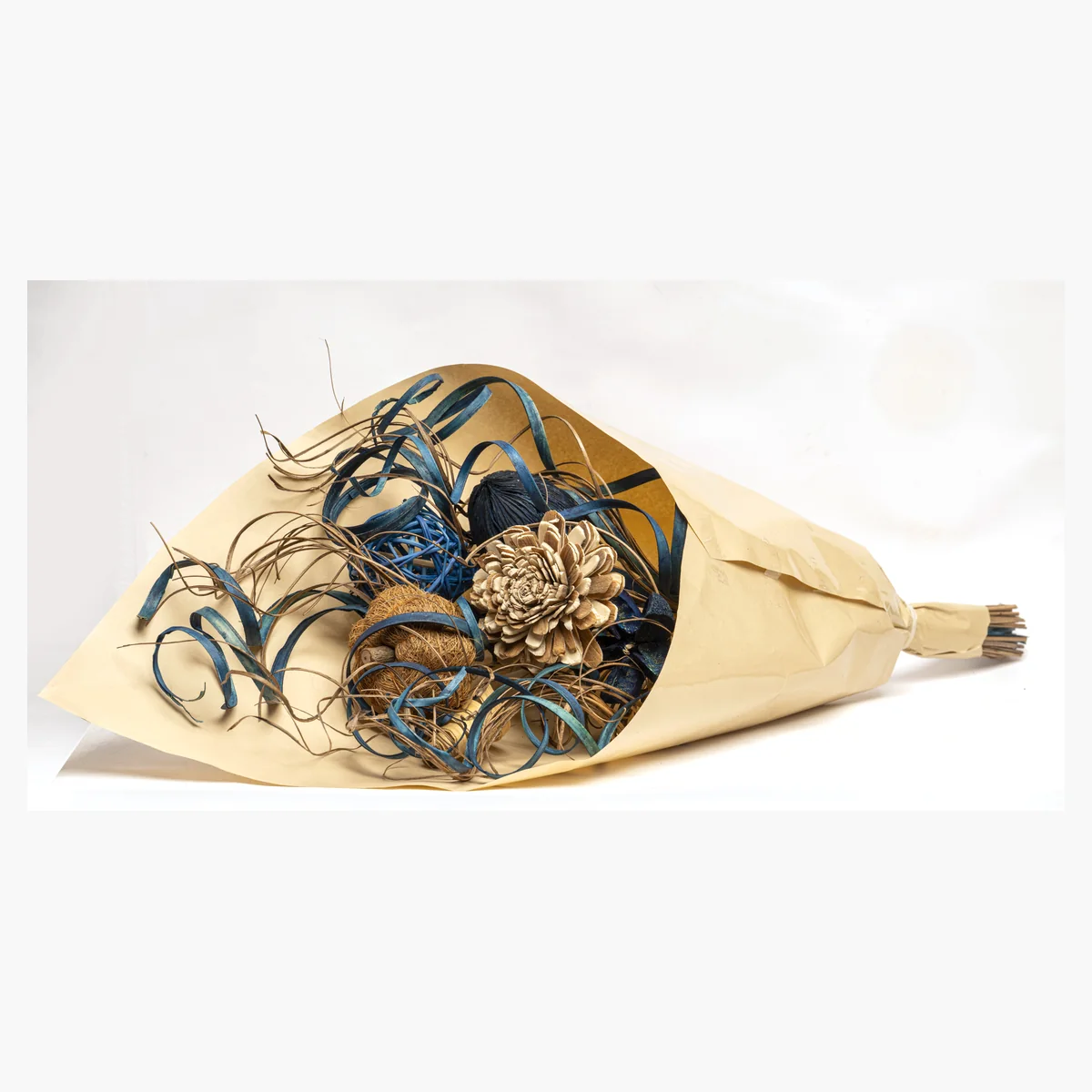 Kraft-Wrapped Dried Bouquet – Blue AR79: a kraft-wrapped dried bouquet in blue, navy and natural tones – view 3